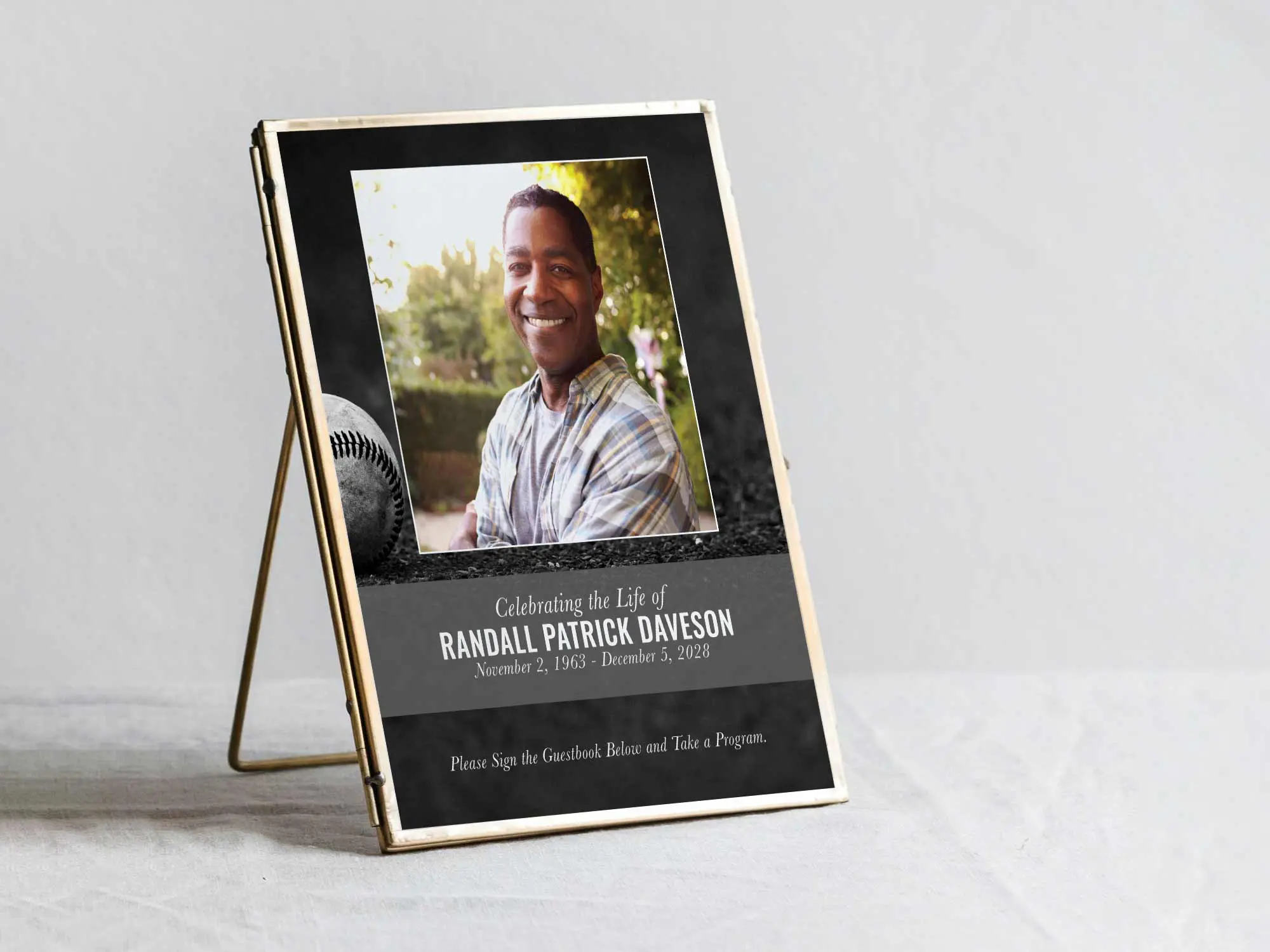 Table Sign in Frame
